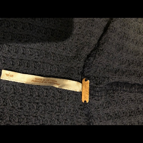 SOLD Free people off shoulder sweater - Picture 4 of 4